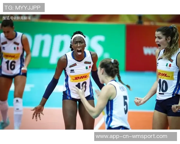 意大利女排奥运冠军埃格努亲临国米与劳塔罗互换球衣展现体育精神 意大利女排奥运冠军埃格努亲临国米与劳塔罗互换球衣展现体育精神