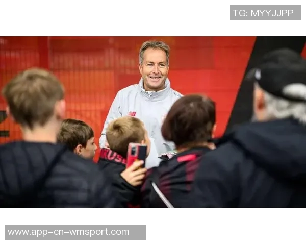 巴代谈成长经历与球队防守策略强调登贝莱的重要性