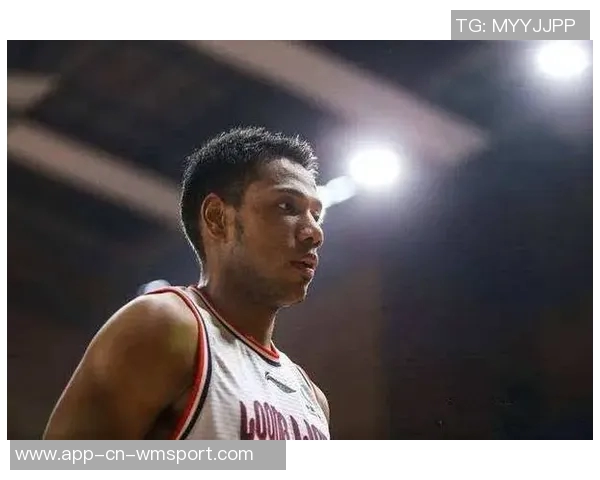 祝铭震19分钟高效表现7中5砍下16分三分球6中4展现出色状态