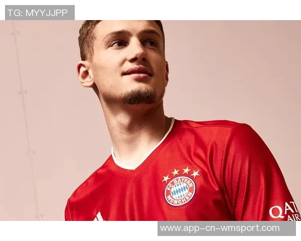 拜仁慕尼黑新赛季主场球衣曝光红色主色调搭配金色细节与白色球袜设计